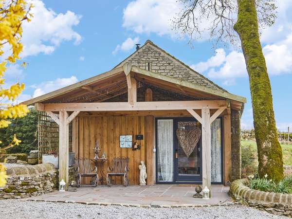 Love Nest, Bakewell