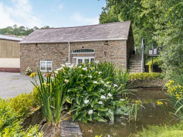 Garden apartment, Llandysul
